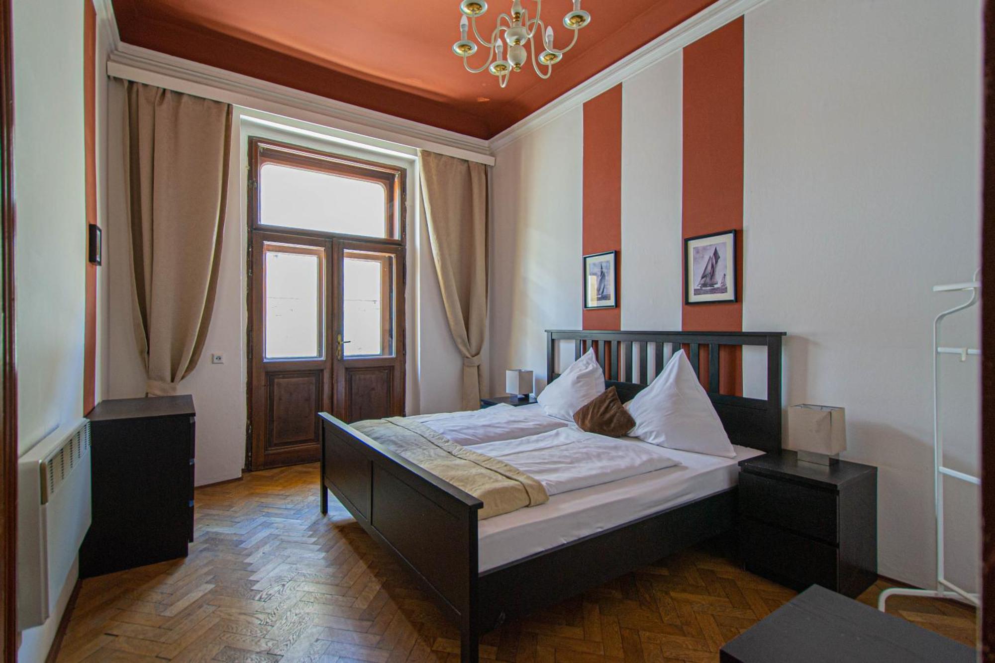 For Celebrations Spacious 3Bdr Apartment With Balcony プラハ エクステリア 写真