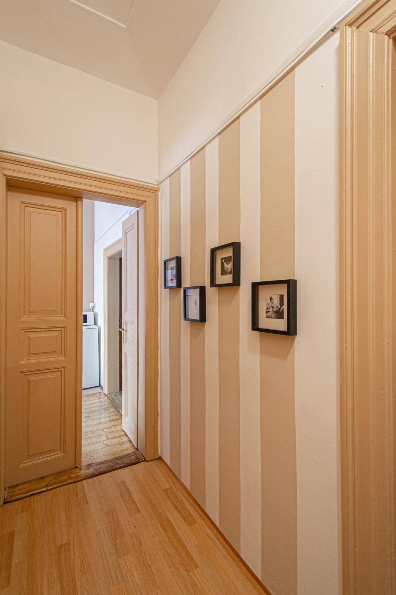 For Celebrations Spacious 3Bdr Apartment With Balcony プラハ エクステリア 写真