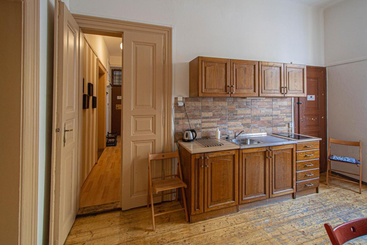 For Celebrations Spacious 3Bdr Apartment With Balcony プラハ エクステリア 写真