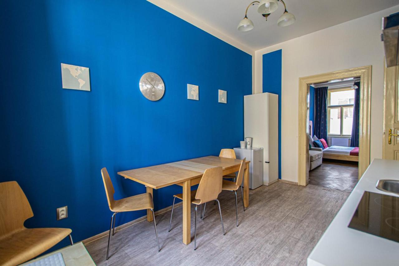 For Celebrations Spacious 3Bdr Apartment With Balcony プラハ エクステリア 写真