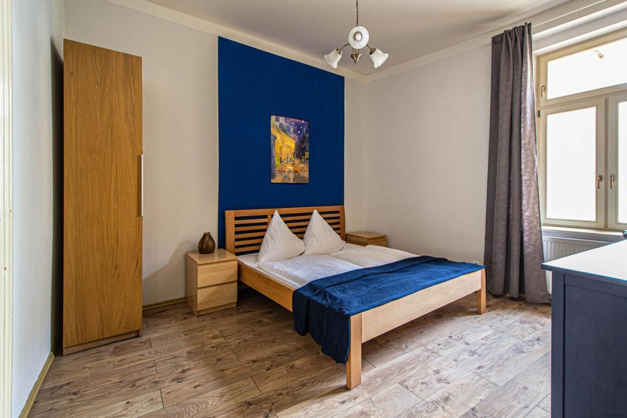 For Celebrations Spacious 3Bdr Apartment With Balcony プラハ エクステリア 写真